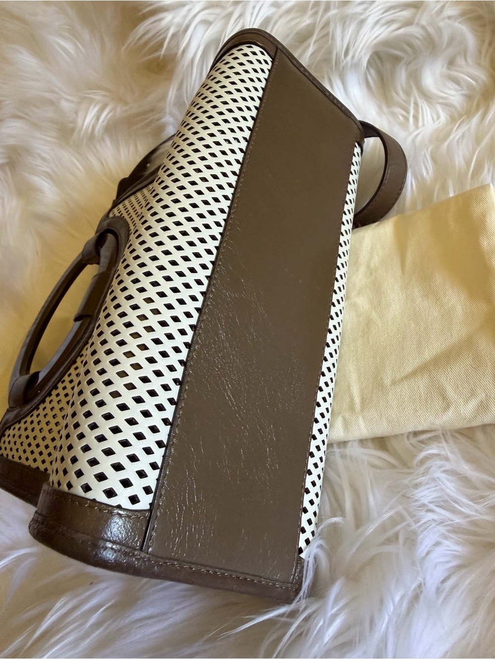 Fendi Runaway White FF PVC Calfskin Leather Shopper Tote - Picture 9 of 10